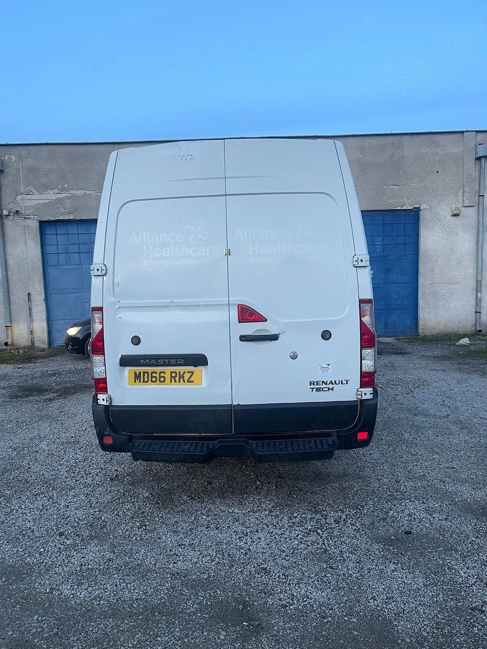 Vând Renault master 3 