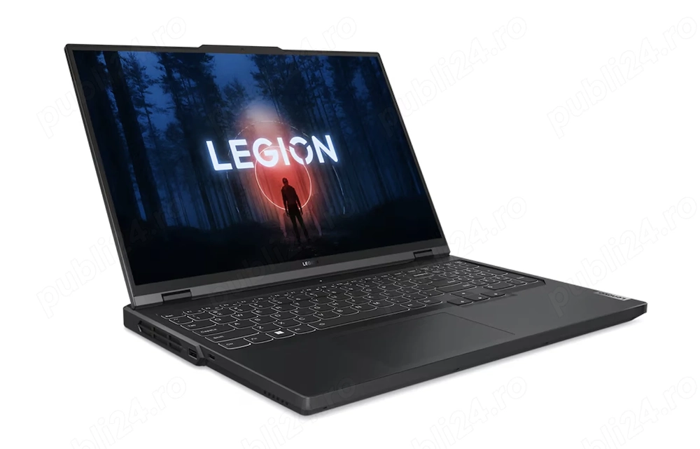 Vand Laptop Gaming Lenovo Legion Pro 5 16ARX8 cu procesor AMD Ryzen  9 7945HX pana la 5.4GHz, 16", W