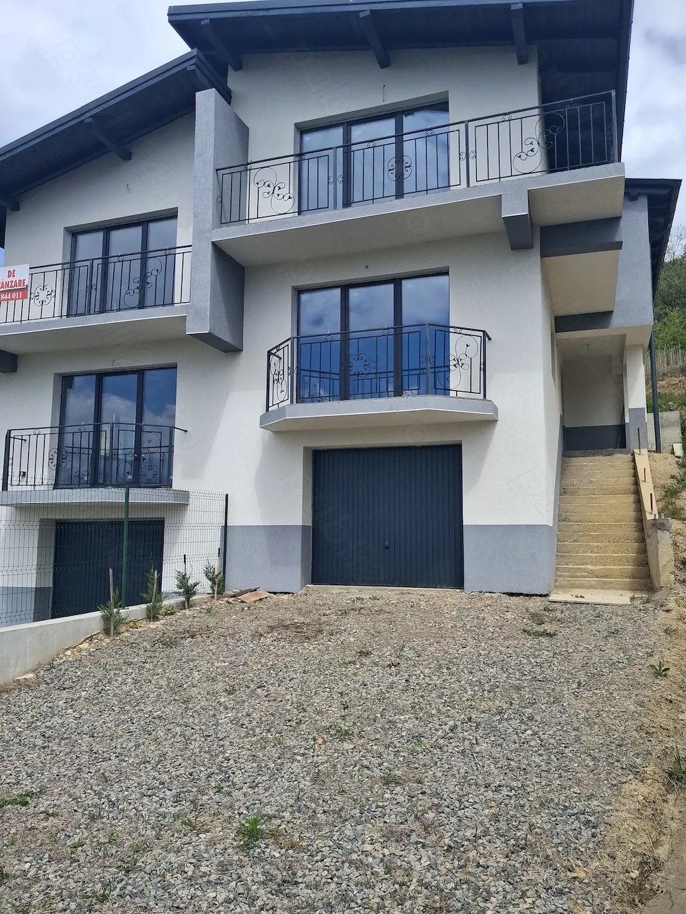 Duplex In Livada Meses