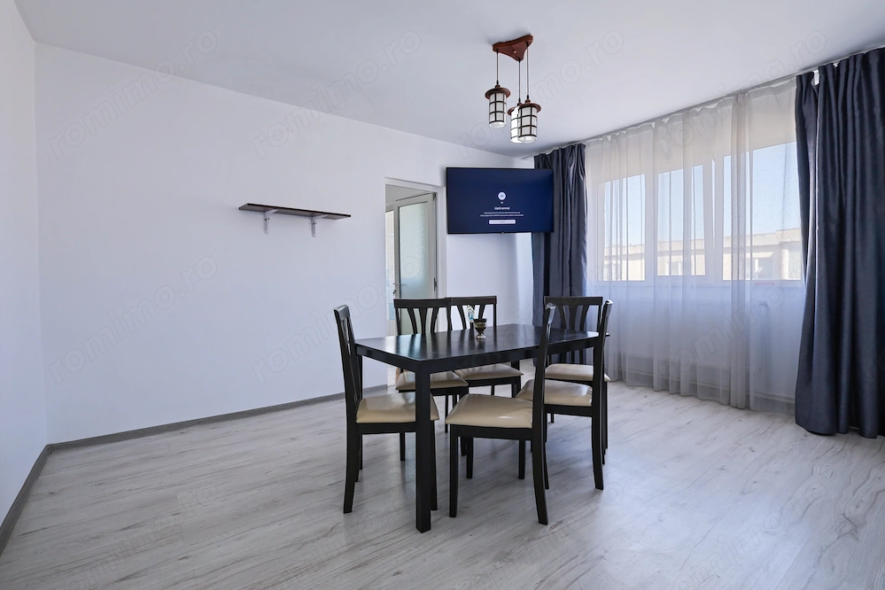 Apartament 3 camere de vânzare în Mangalia, Str. Sirenei .