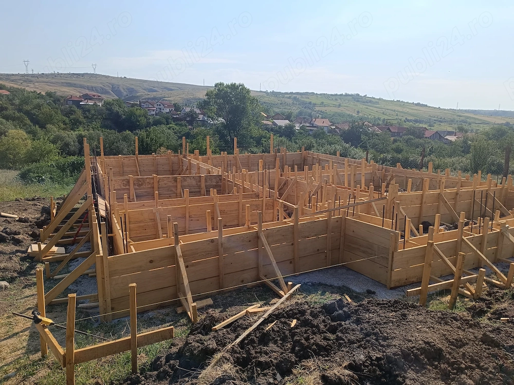 Teren + construcție începută Breznița-Ocol