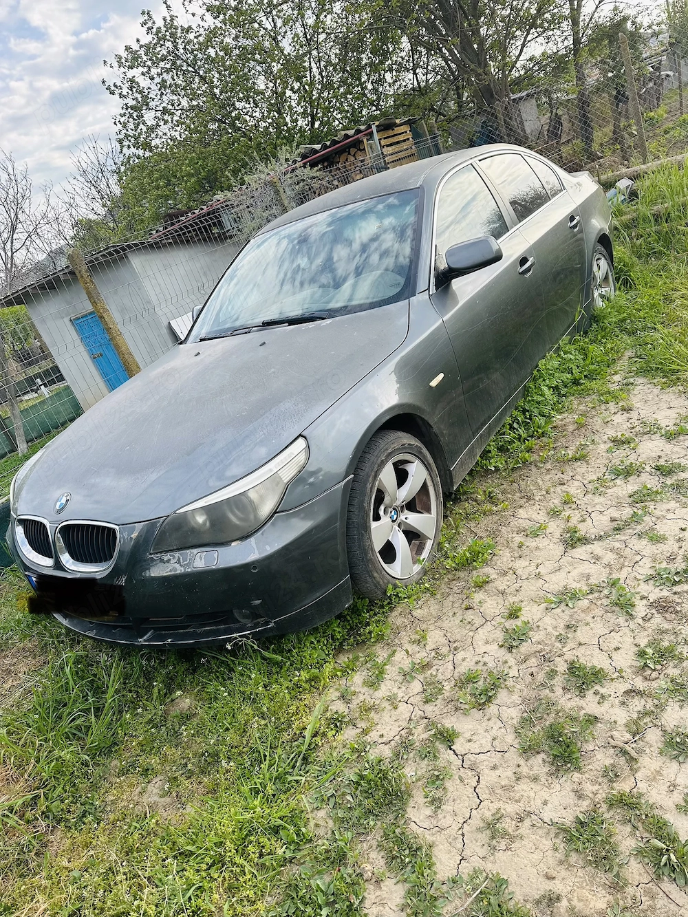 Dezmembrez BMW seria 520 E60