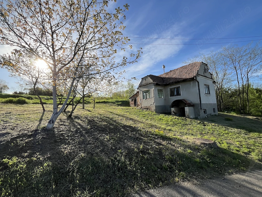 Vand teren 2595 m2 cu casa la 20 km de Alba Iulia