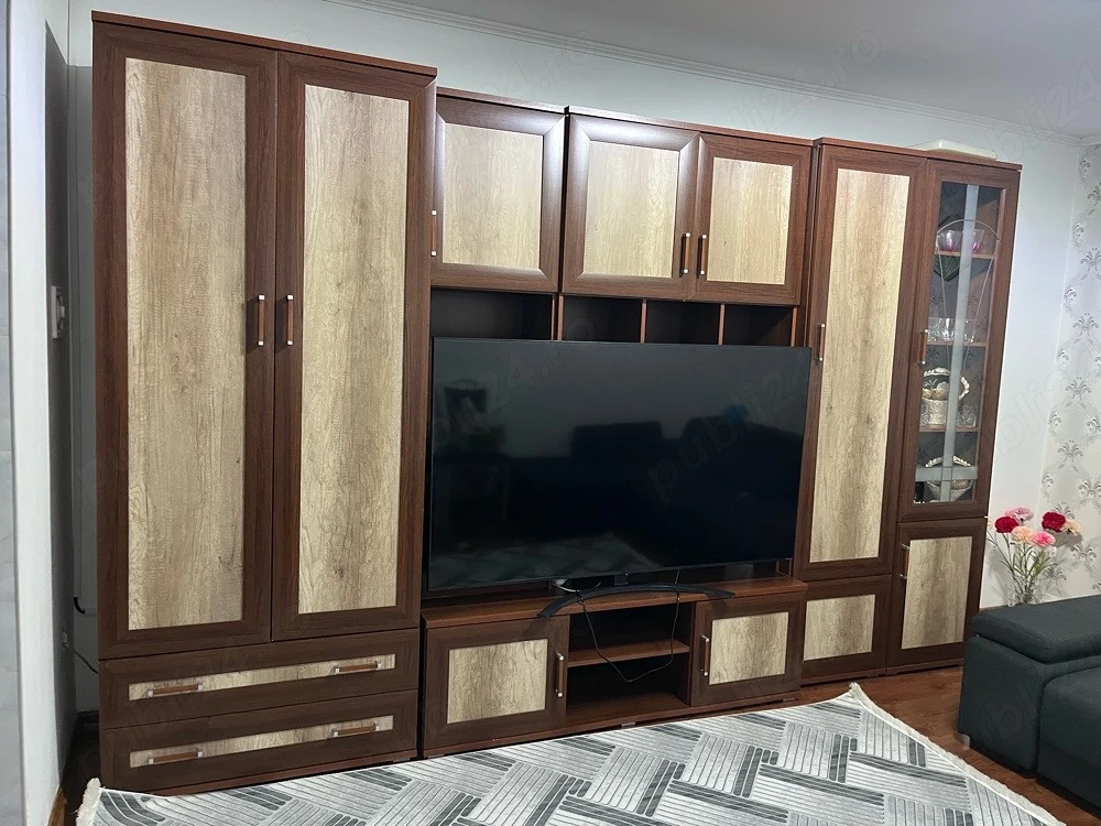 vand mobila de living la 300 de euro 