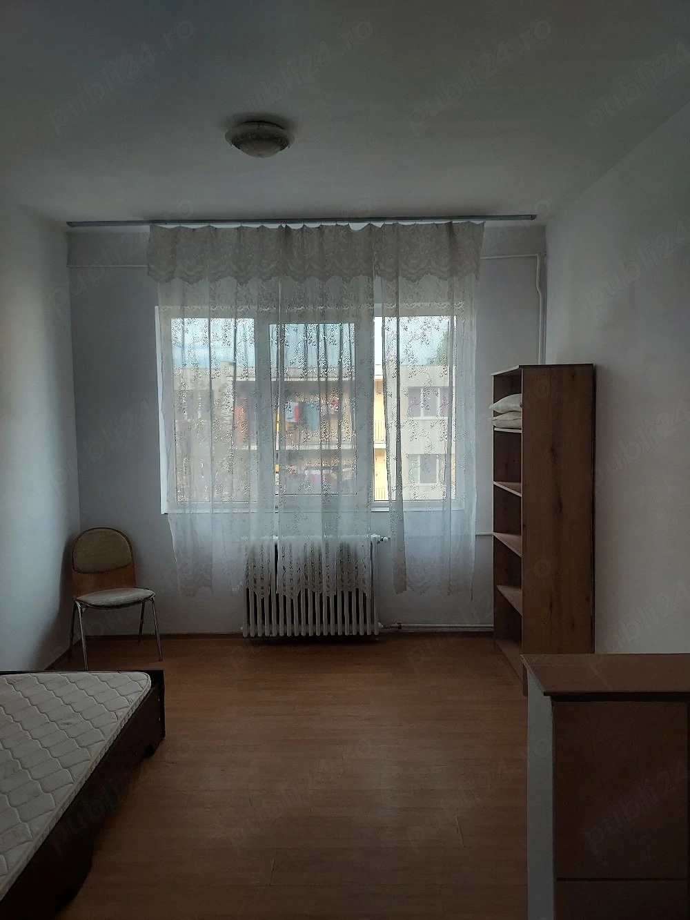 vînd cameră de cămin transformată garsoniera 