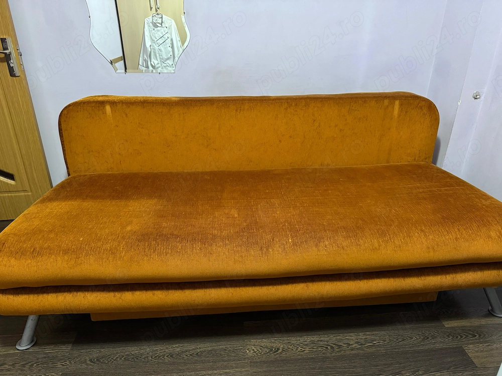 Vând canapea extensibilă cu ladă  