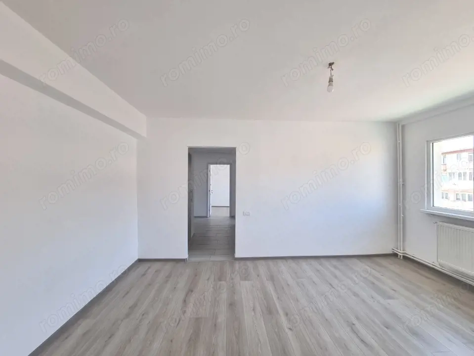 Ultracentral- Prefectură- 3 camere, renovat acum, totul nou, etaj 3