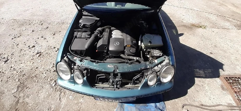  dezmembrez clk 320 model 208