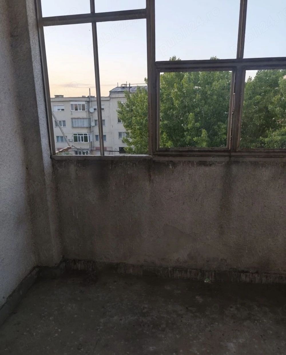 Vând urgent apartament 2 camere, nerenovat, zona steaua