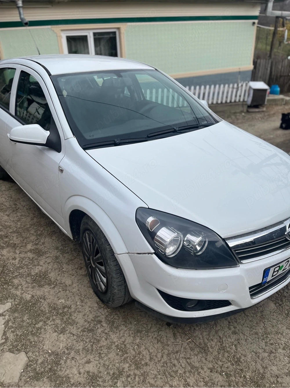 Vând Opel Astra H 1.4 Benzină   2010