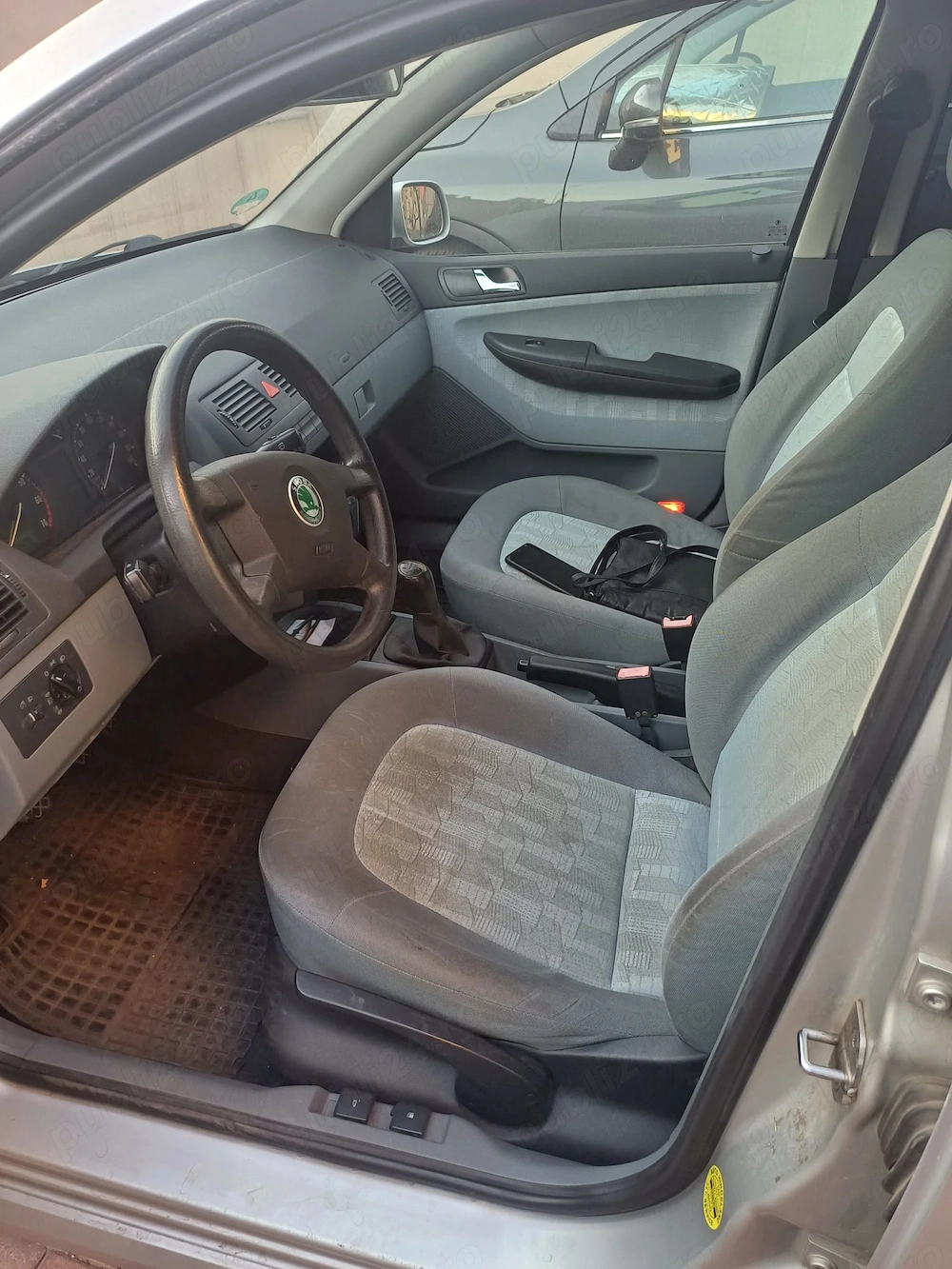 vand skoda fabia, an 2002, benzina, motor 1.4 16mpi, stare buna