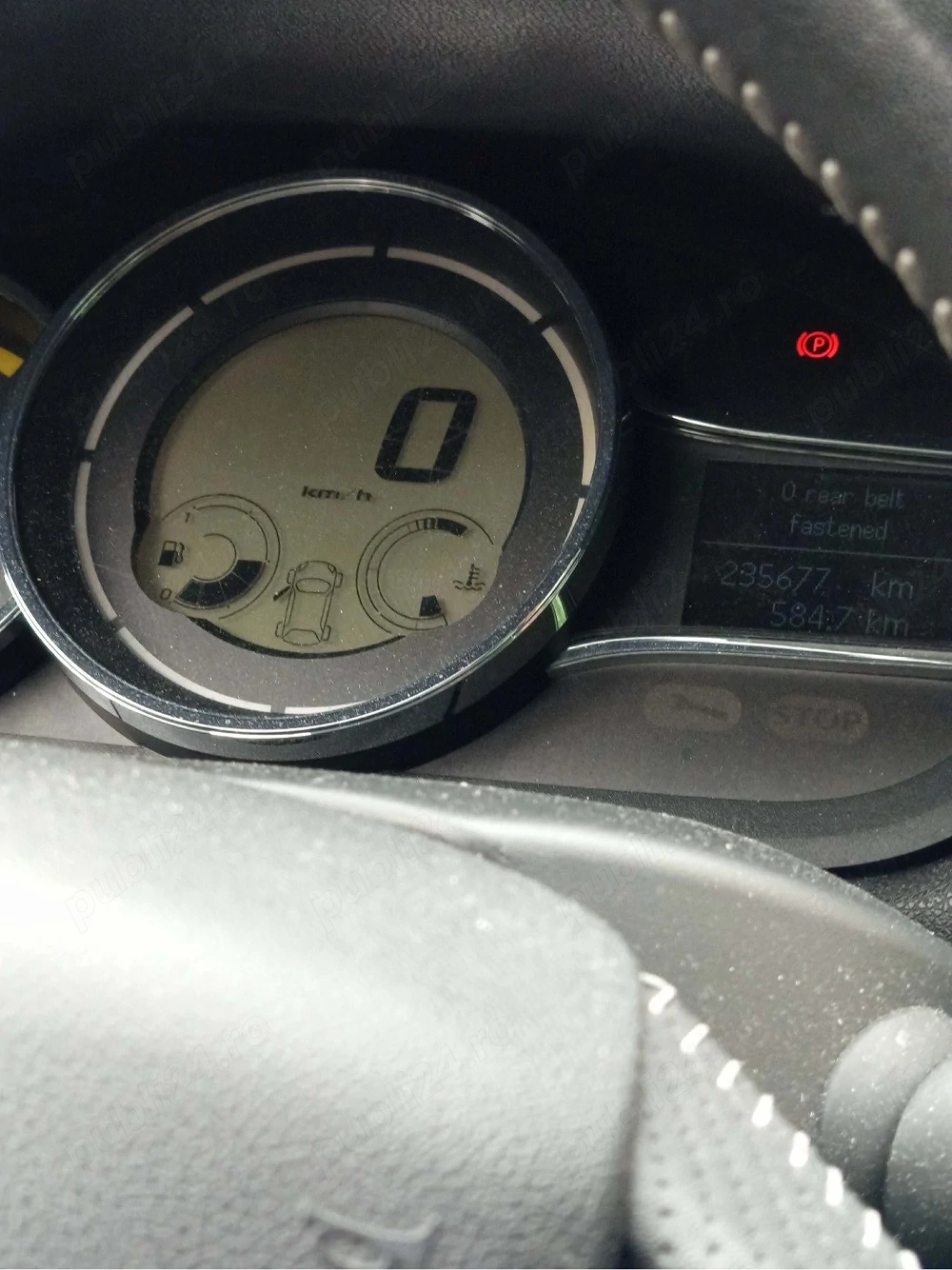 megan 3 brek bosse alb perlat 