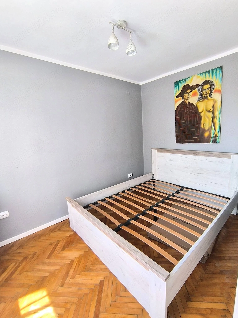 Ofer spre închiriere apartament 2 camere situat la etajul 1 4 in zonă centrală.