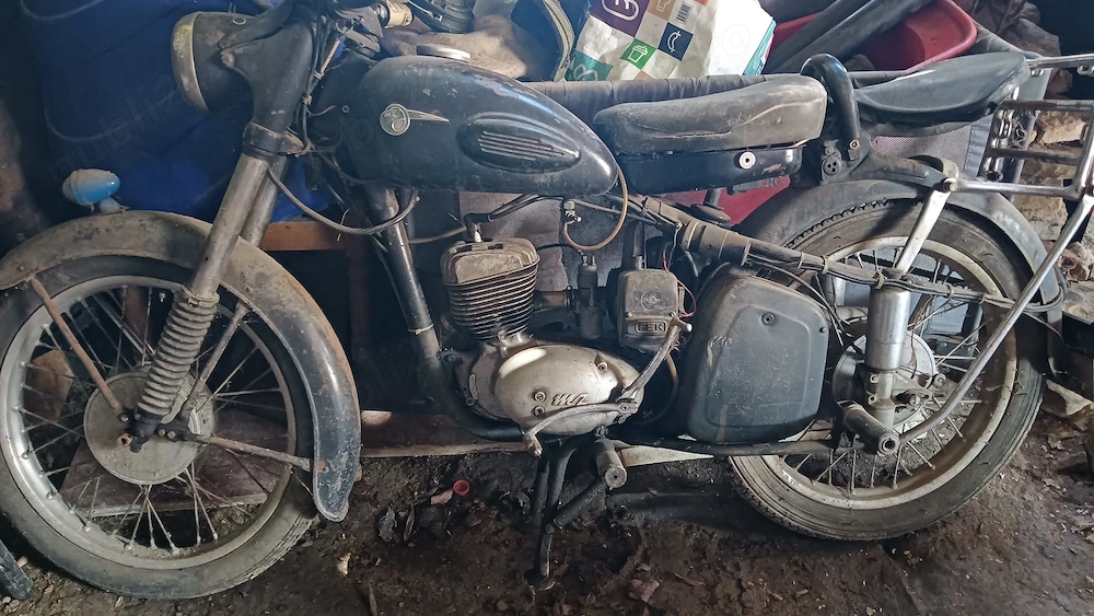 Motocicleta MZ 125 1