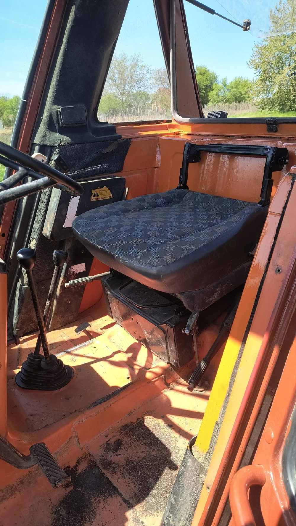 tractor devinzare