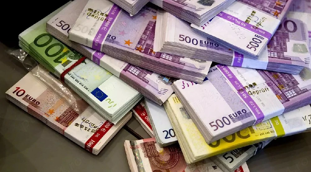 Sunt Sofer personal pentru persoane si transporturi comisioane.caut job