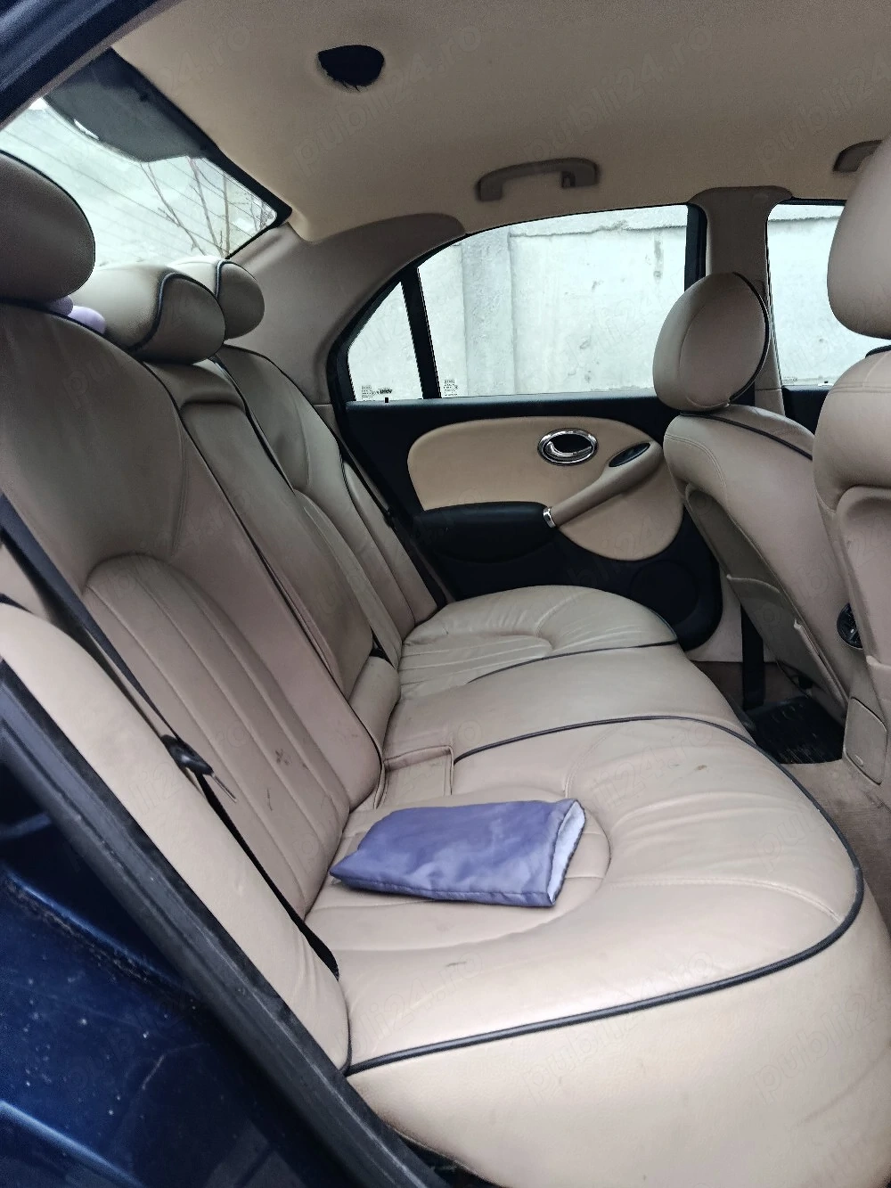 vând Rover75