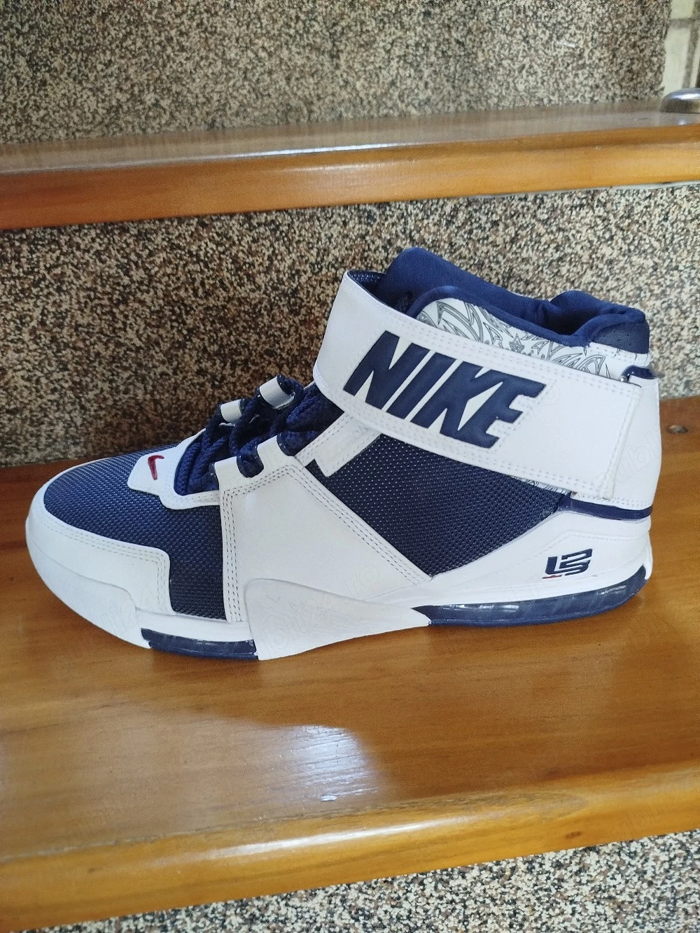 Pantofi sport Nike LeBron