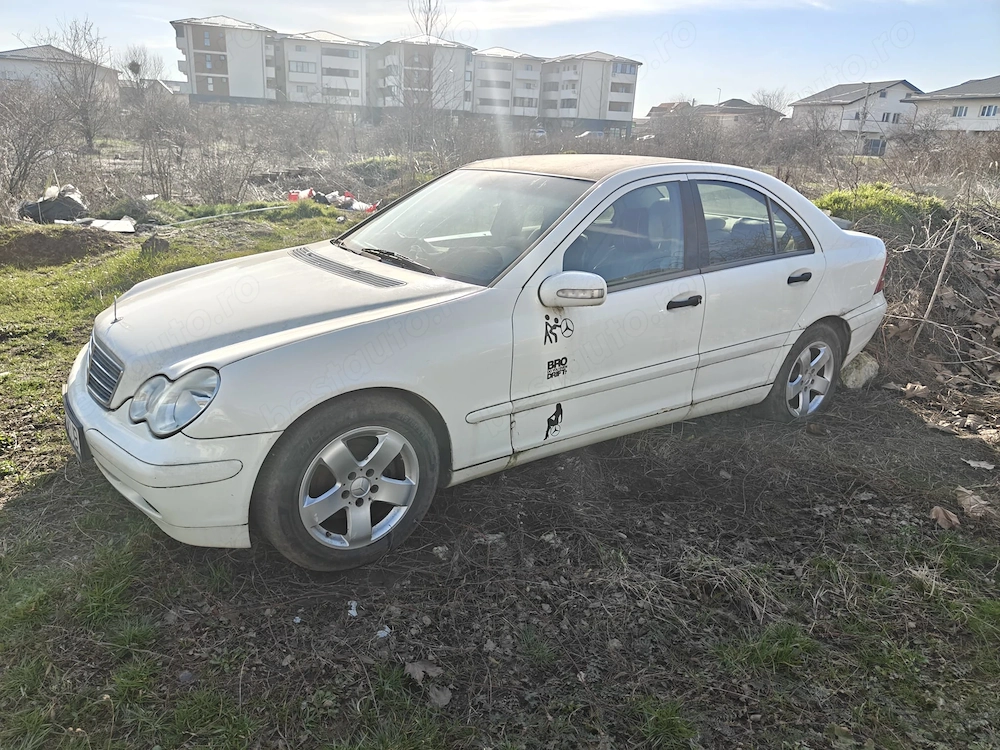 Mercedes-Benz C 200 Kompressor W203, 2.0 benzina, manuala, 2000