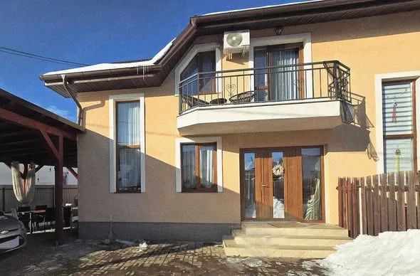 De vanzare casa triplex (unitate pe colt )-4 camere  Sangeorgiu de Mures