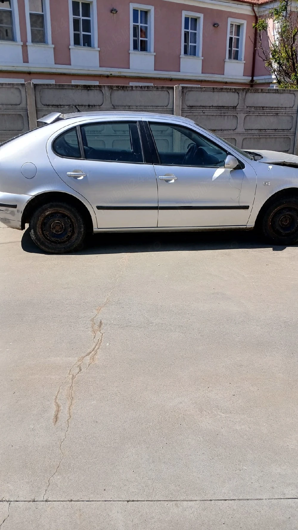 SEAT Leon 1.4 benzină 2004 pentru piese – avariat, radiat