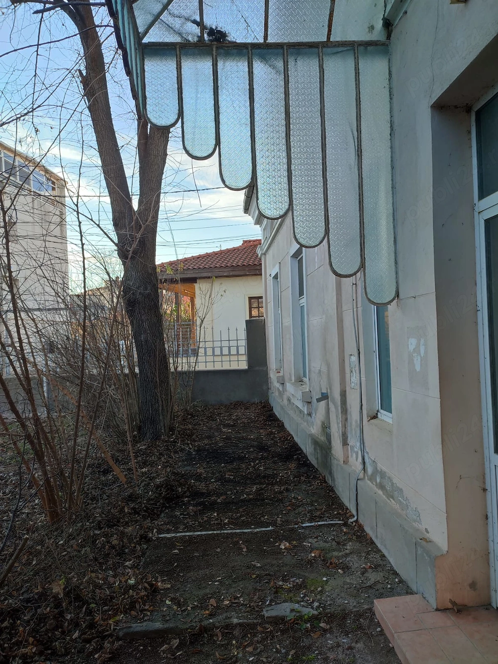 Casa intravilan, ultracentral, str. Decebal, Tulcea
