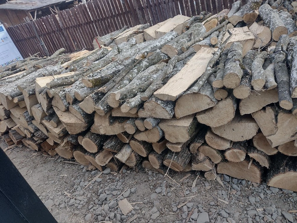 lemne de foc esență 