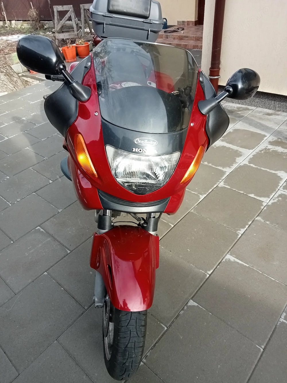 Vând Honda Deauville 650V