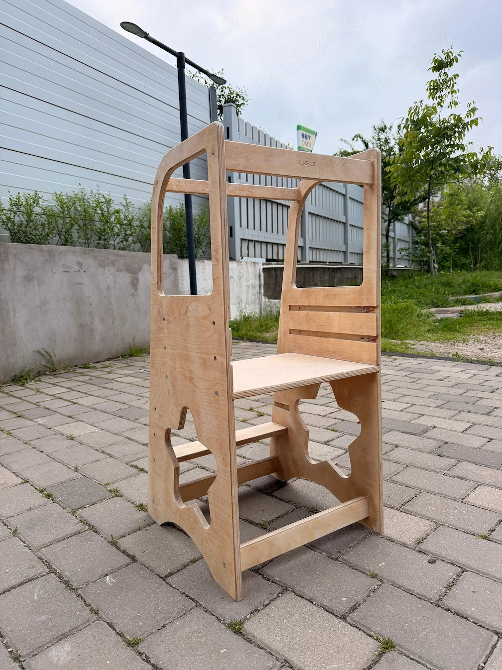 VAND Turn de invatare ajustabil Luxeco din lemn natur Montessori   379 lei