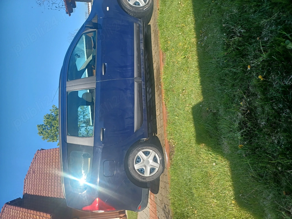 Vand Dacia Lodgy,motor 1,5 diesel,in stare de functinate f buna!