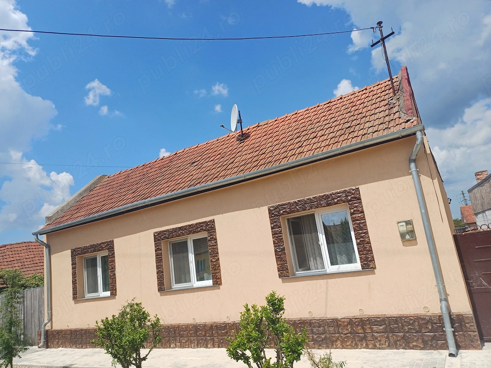 Vand casa Manastiur