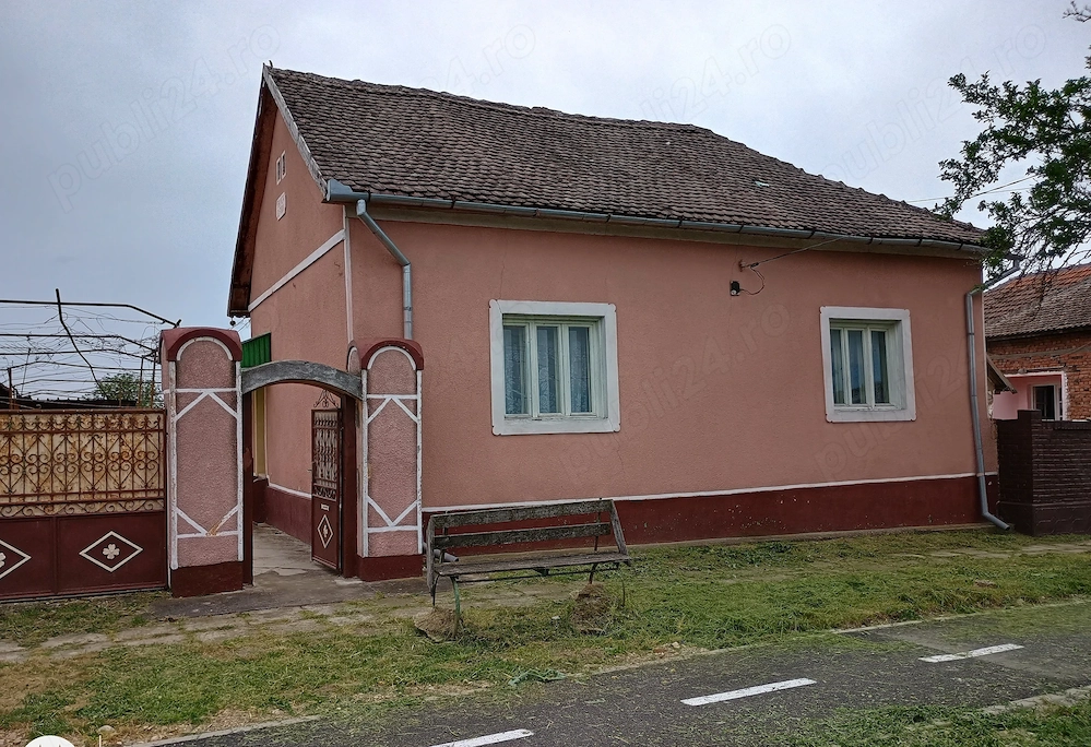 Proprietar vand casa in Comuna Sicula, jud. Arad