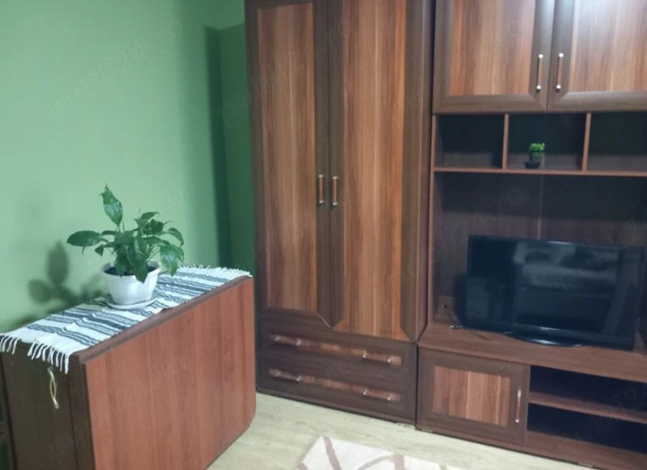 Închiriez garsonieră