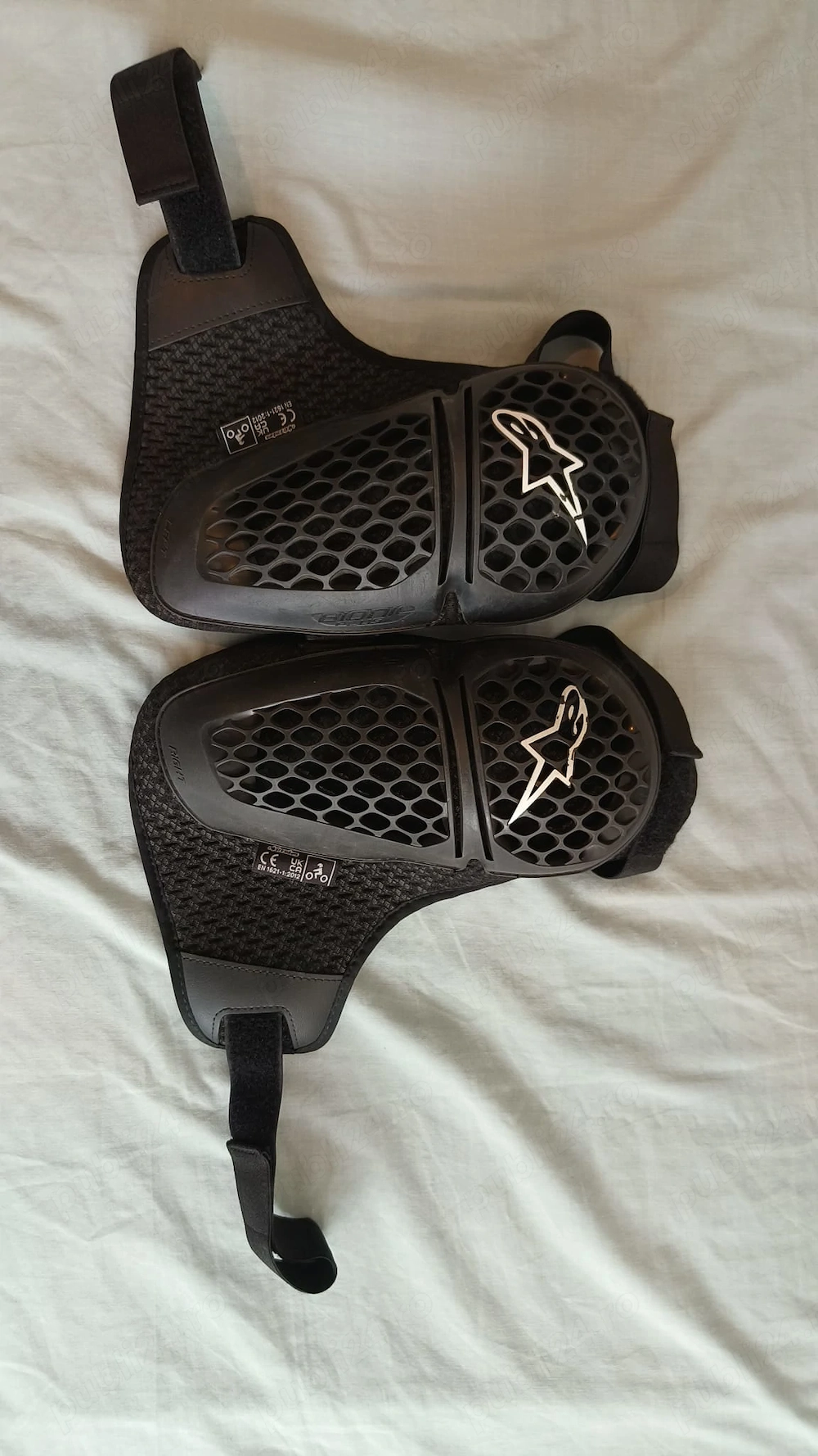  aparători genunchi alpinestars   ca noi