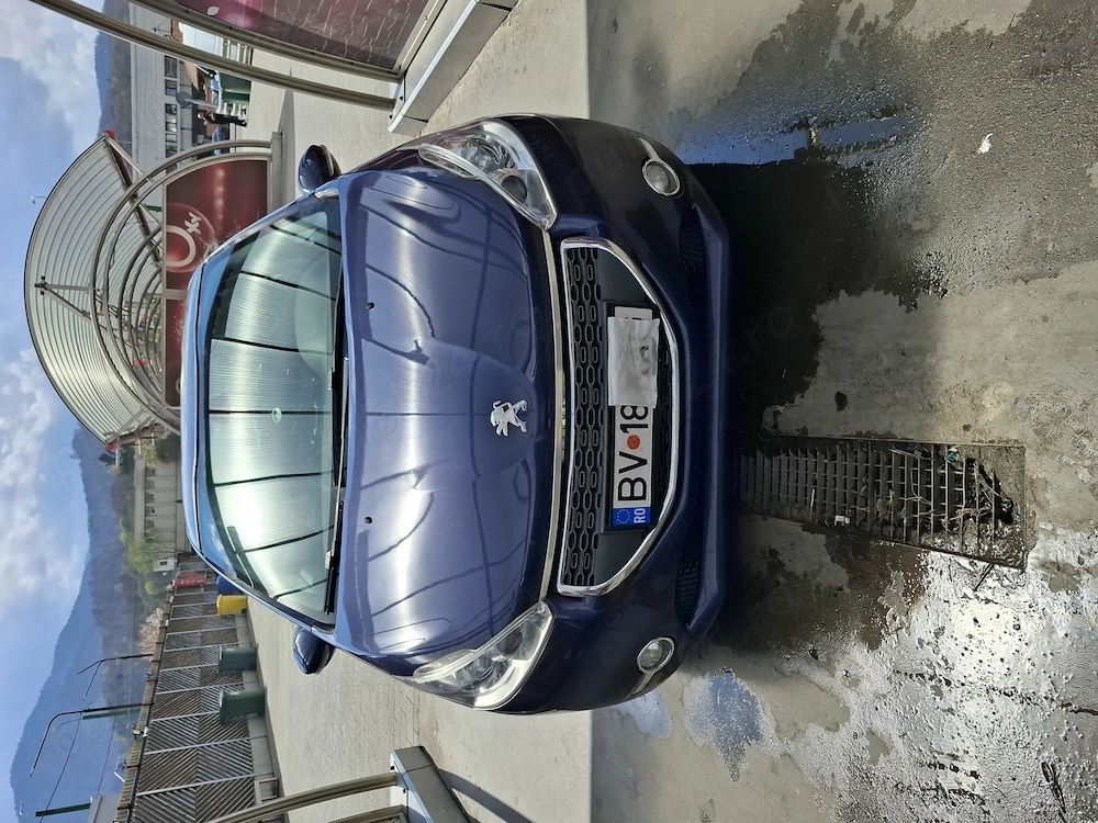 Pegeot 208