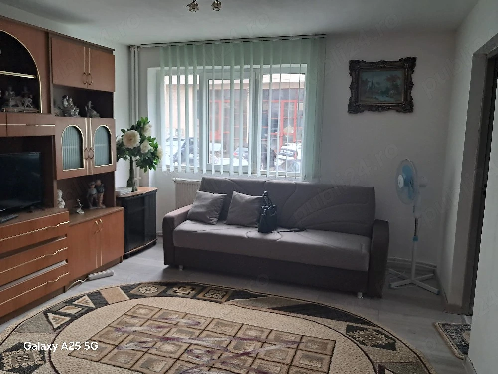Vand Apartament 3 camere