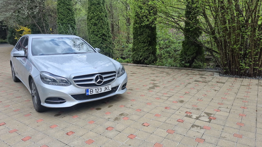 Mercedes-Benz E200 
