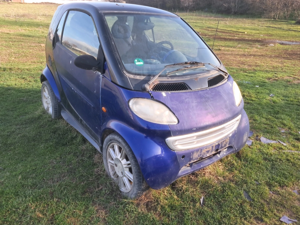 Dezmembrez Smart Fortwo 0.6 benzina