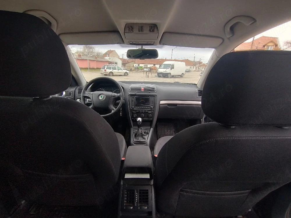 Vând Skoda Octavia 2
