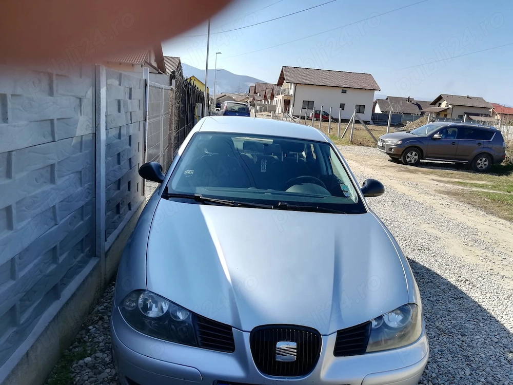 Vand Seat Cordoba 1.4 benzina an 2  km, stare buna. Pret 8.500 Lei.e