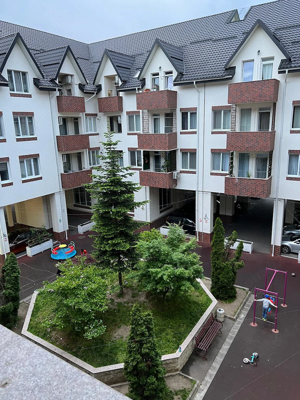 Inchiriez Garsoniera Tip Studio mobilată si utilată, 40 mp utili, Complex New Residence, Drumul Coop