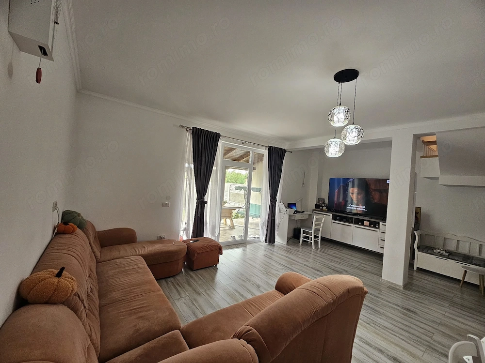 Vând duplex în Dumbrăvița 