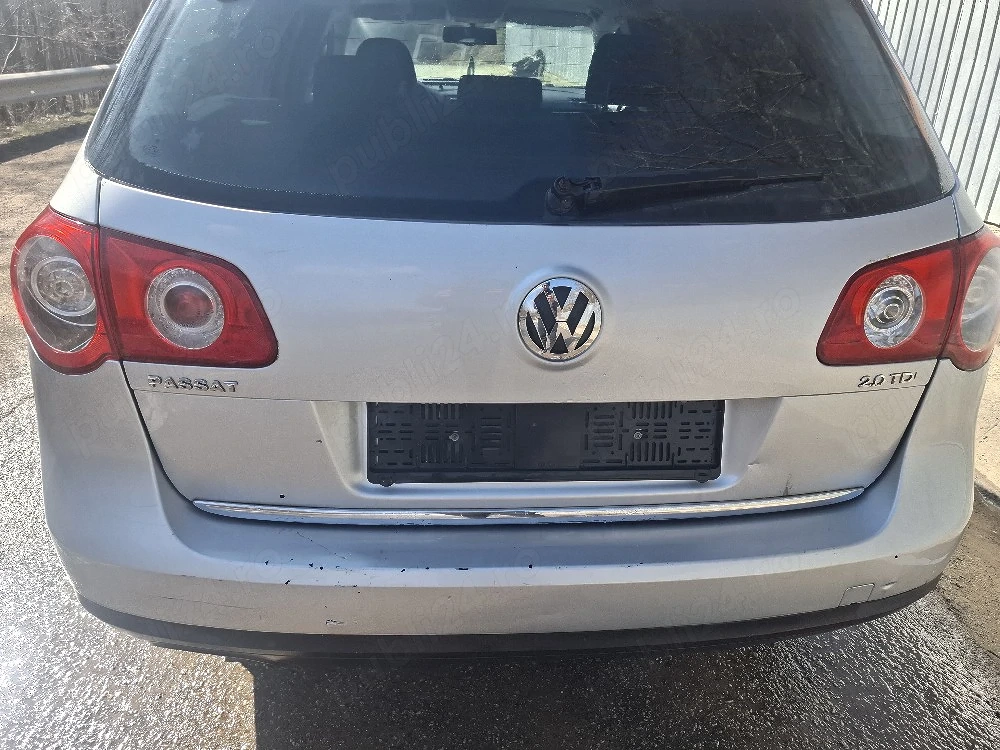 dezmembrez passat b6