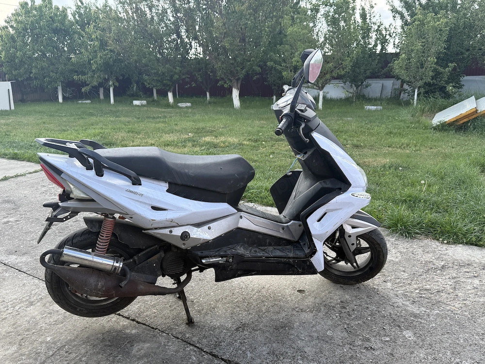 Vand scuter 50cc 2t 8 cai putere2016