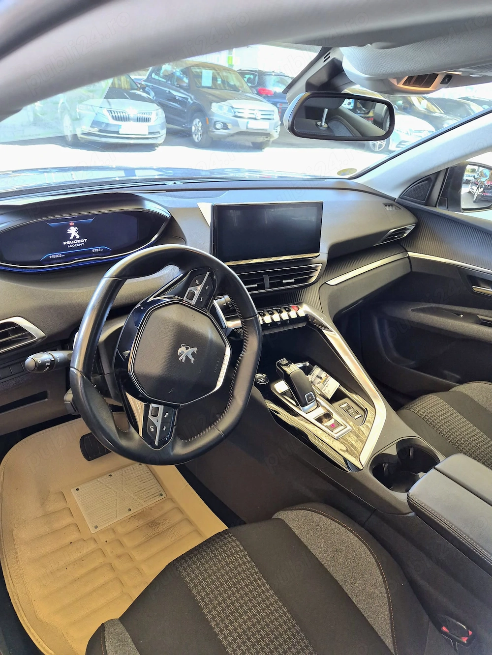 Peugeout 3008 1.5 HDI fab 2022 full fara piele masina arara si merge impecabil inmatriculata recent