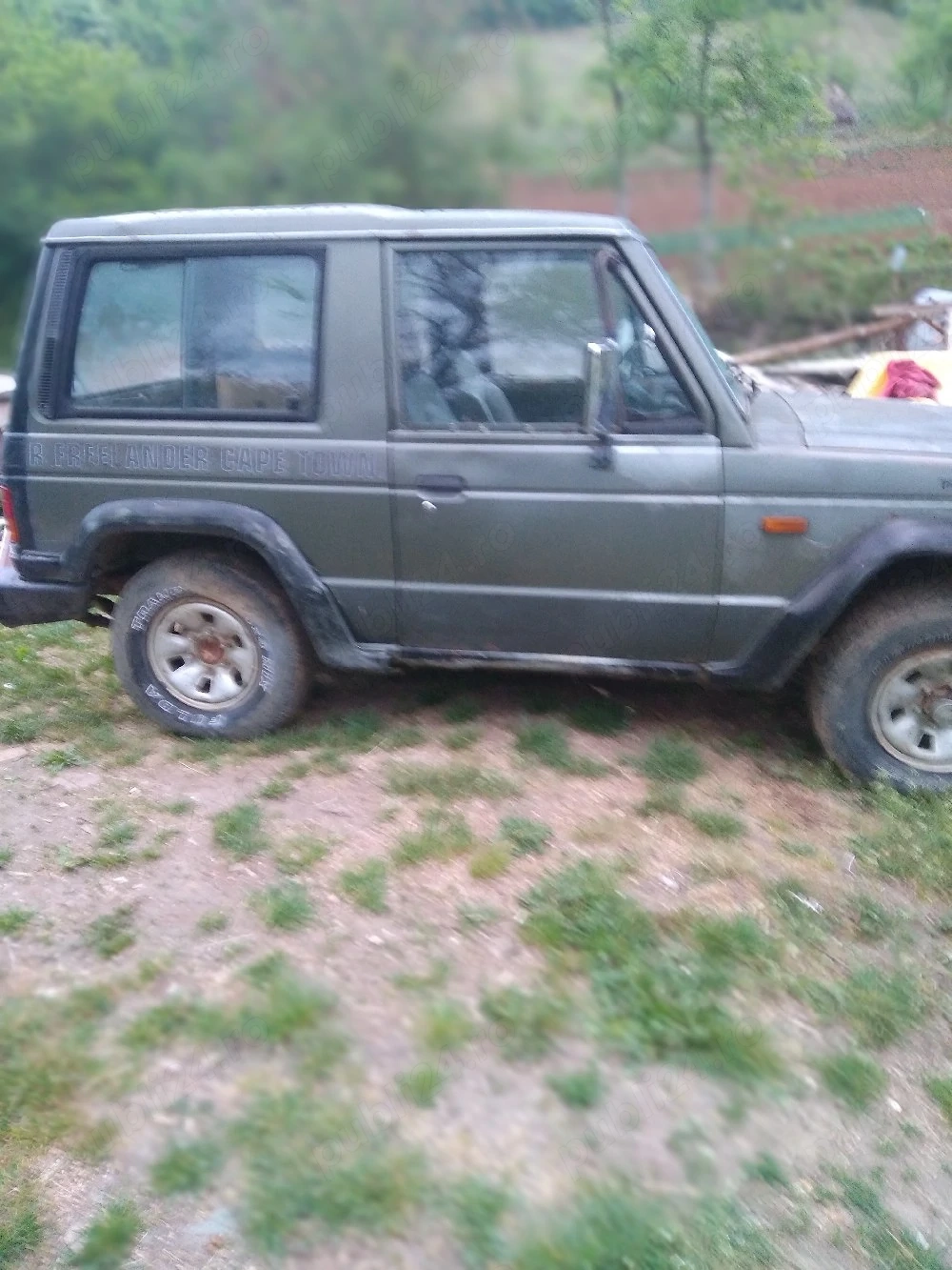 vând mitsubishi 4x4 pajero 1