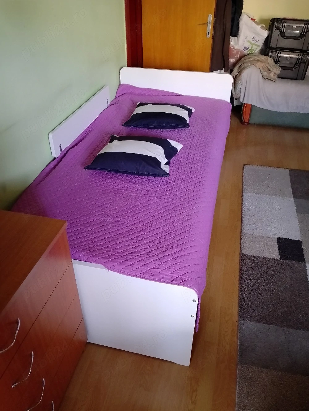 vand pat 1 persoana