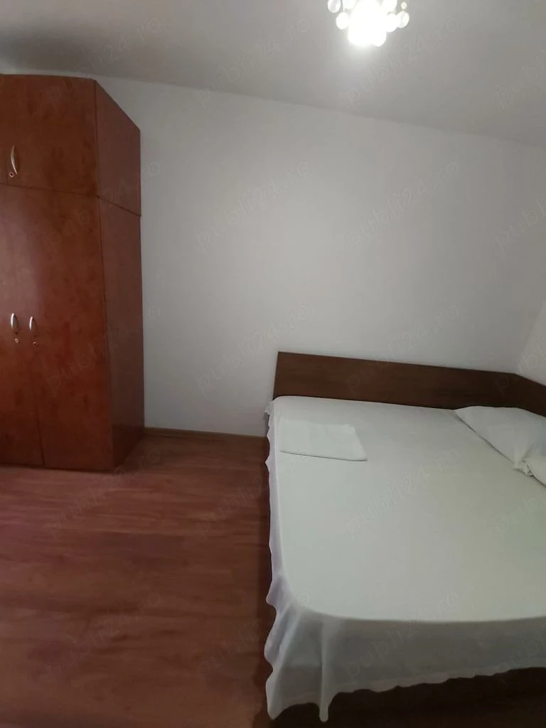 Inchiriez 3camere pentru elevi studenti