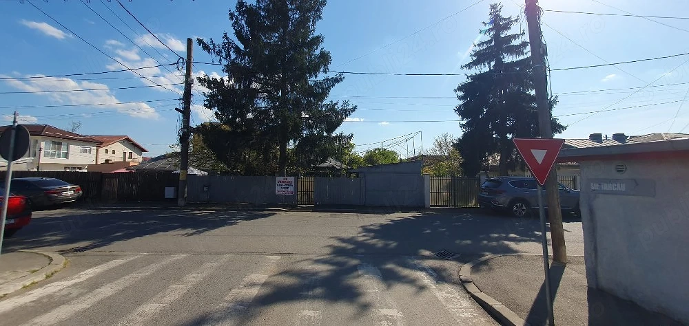 Voluntari, Andronache, teren 435 mp și casă bătrânească