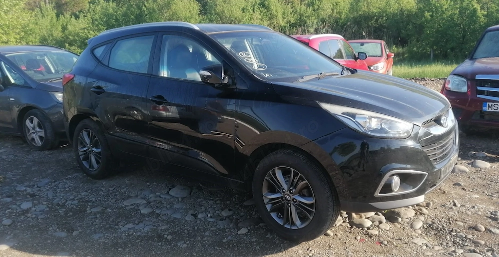 Dezmembrez Hyundai IX35 2.0CRDI 4x4 2015